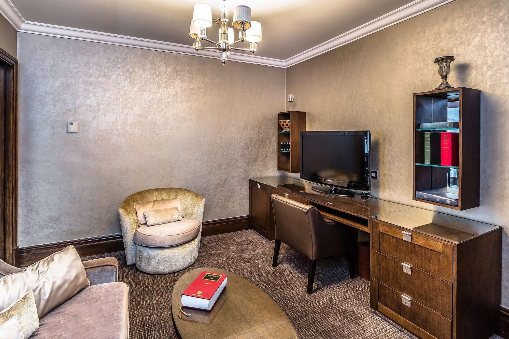 Courthouse Hotel Лондон Номер фото A room at the hotel