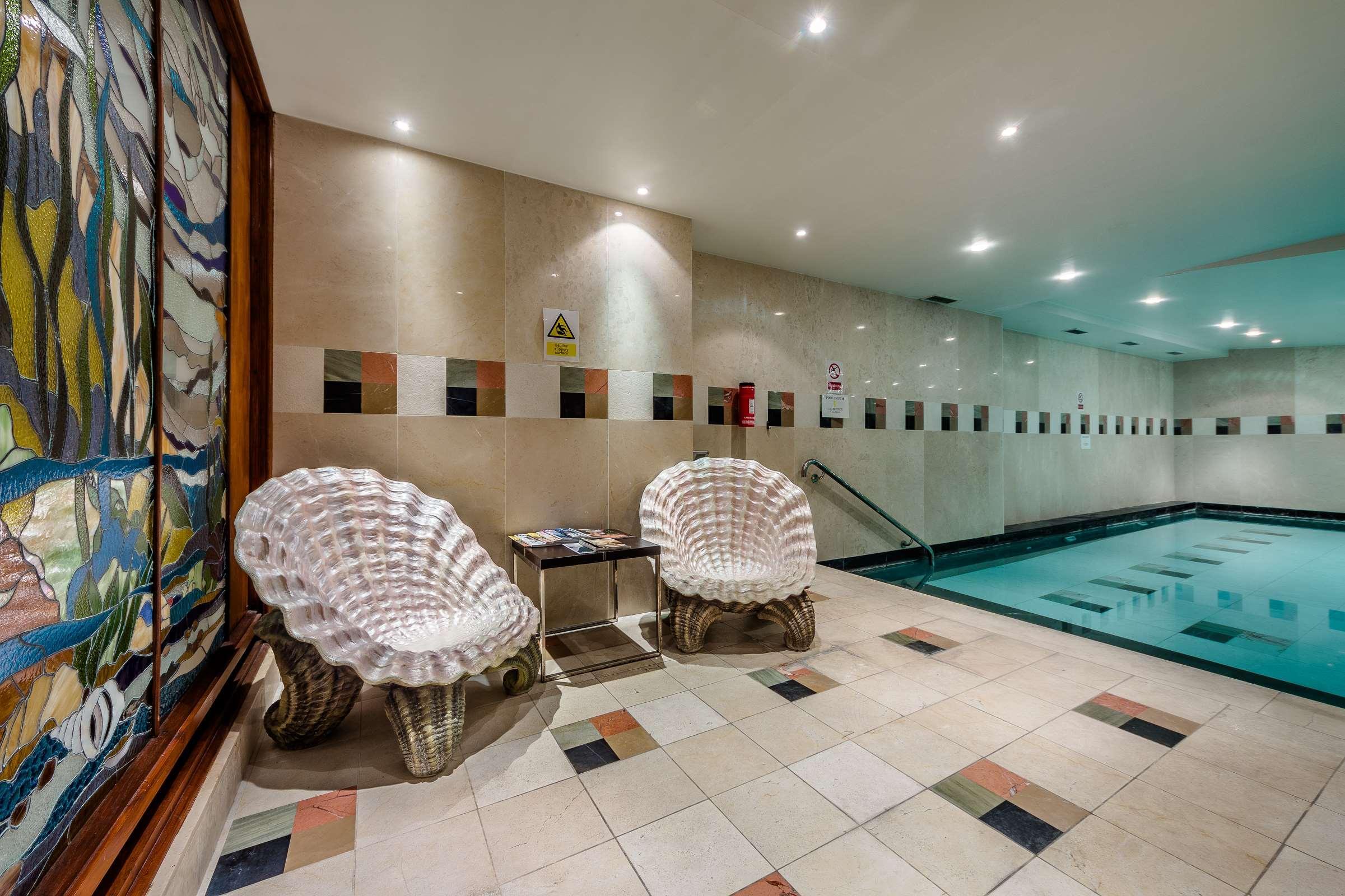 Courthouse Hotel Лондон Екстер'єр фото The swimming pool at the hotel