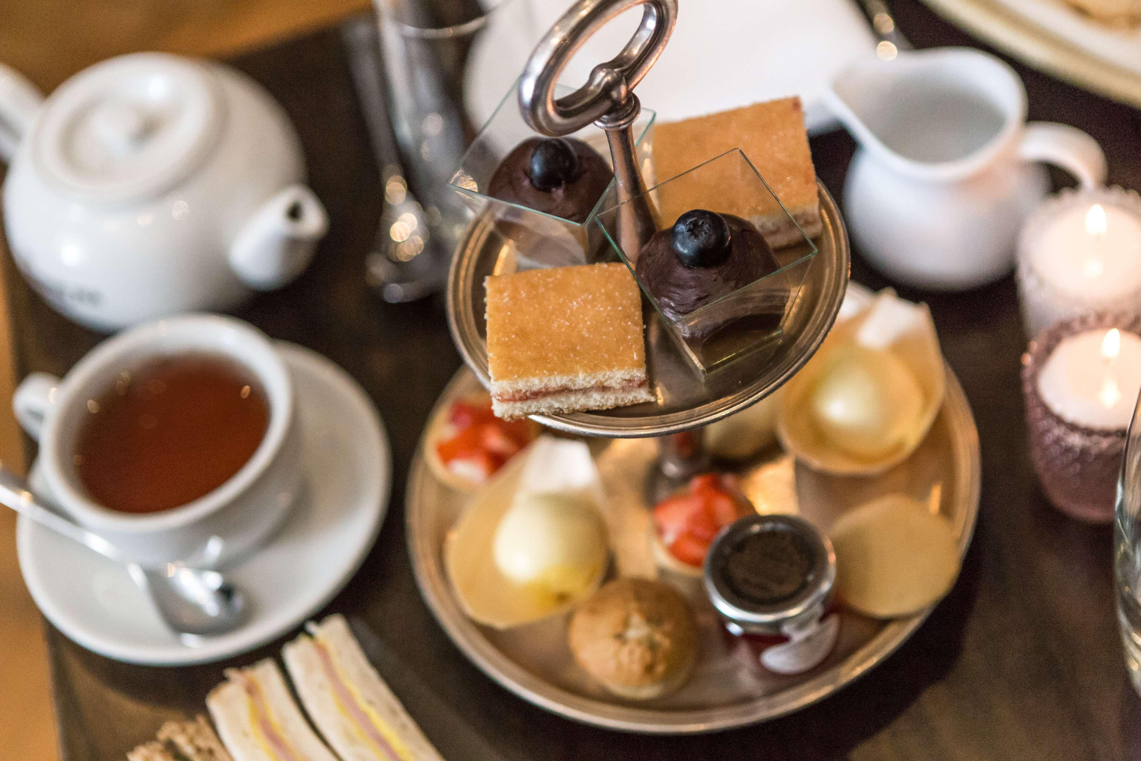 Courthouse Hotel Лондон Екстер'єр фото Afternoon tea