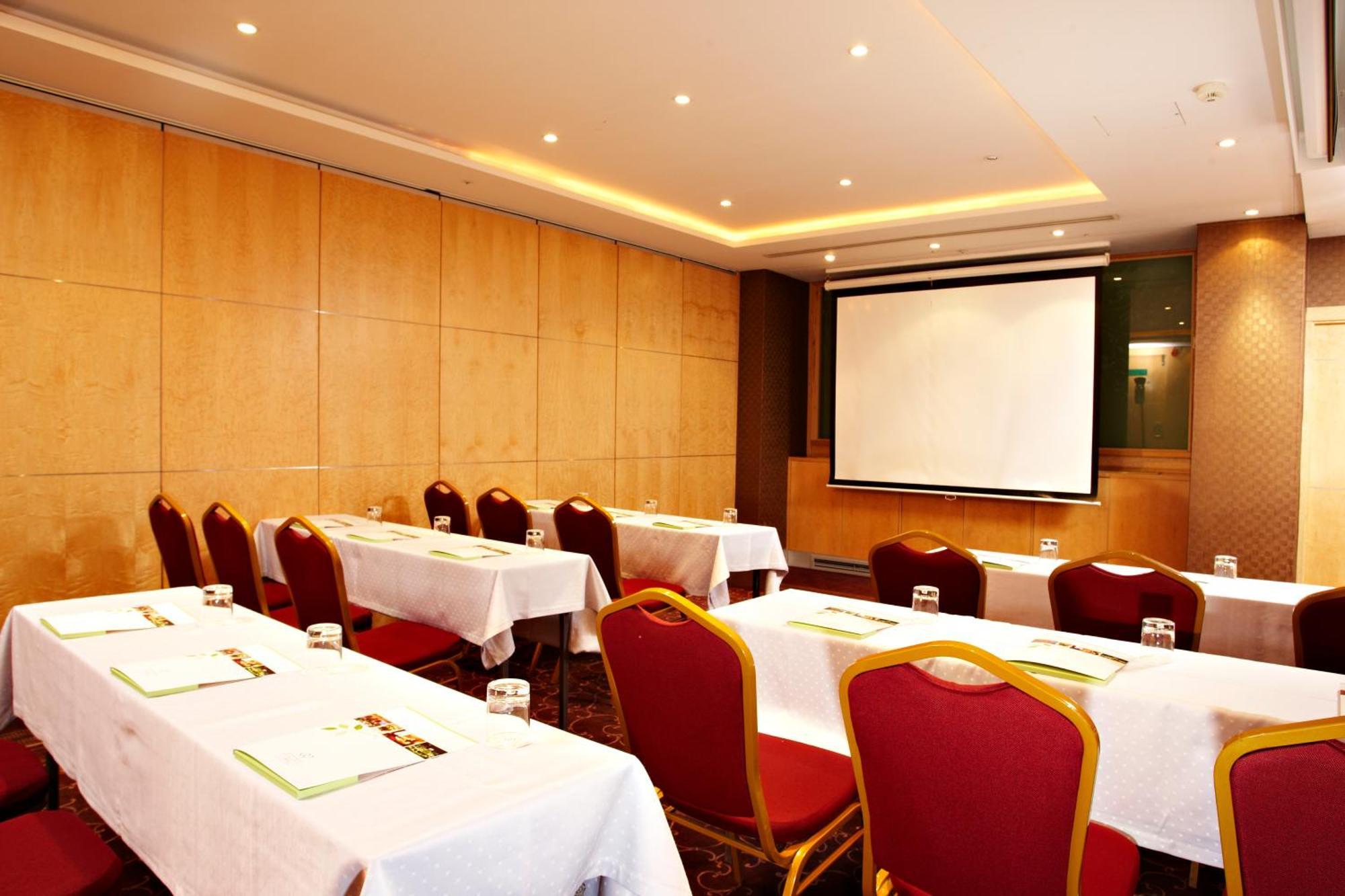 Courthouse Hotel Лондон Екстер'єр фото Meeting room